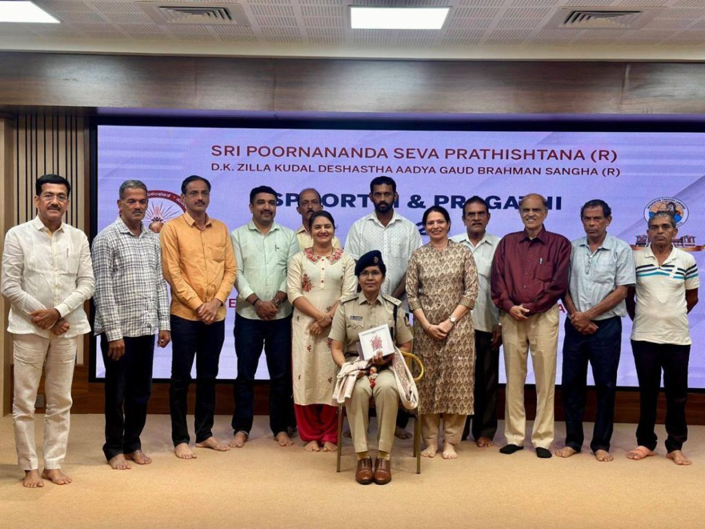 ACP Geetha Kulkarni Addresses Campmates on Cyber Crimes at SPOORTHI & PRAGATHI 2025