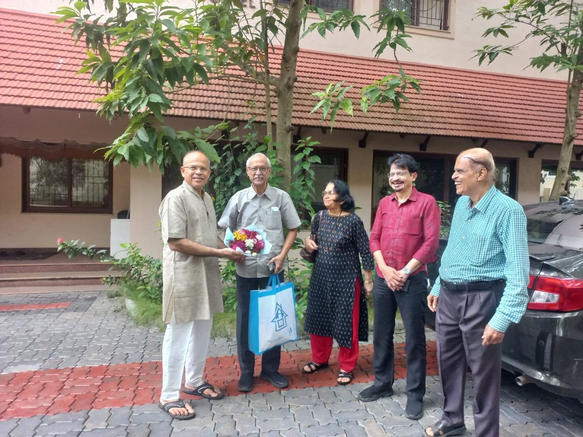 Jnanapeeta Awardee Sri Damodar Mauzo Visits World Konkani Centre